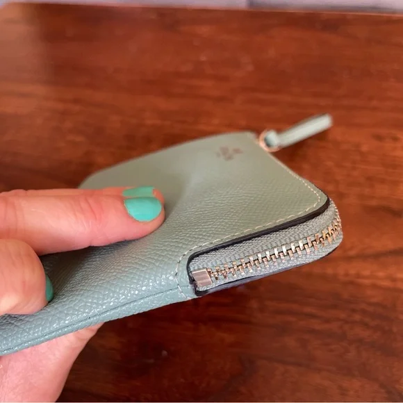 COACH Wristlet Light Blue - Picture 6 of 7